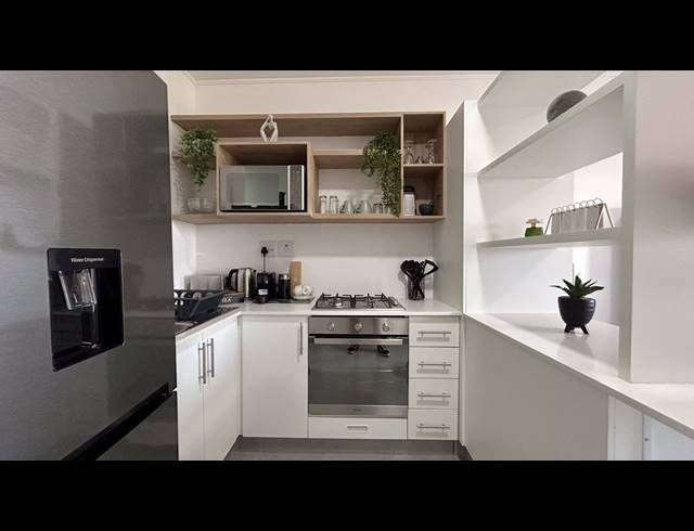 1 BEDROOM STUDIO APARTMENT TO LET IN SALT ROCK